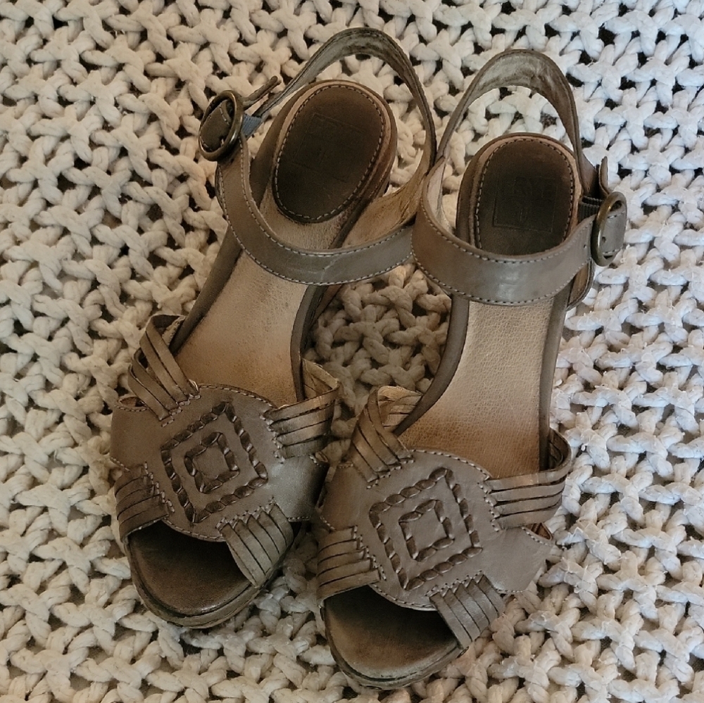 Frye Gray Carlie Hurache Leather Sandals